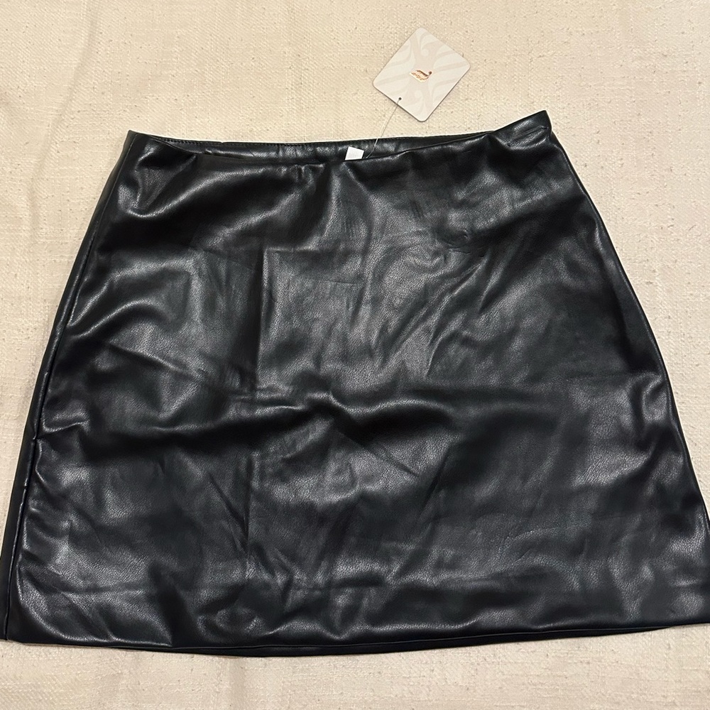 fabletics vegan leather high waisted mini skirt NWT